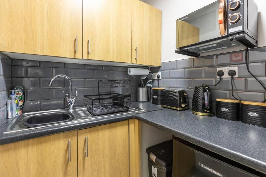 Rugby Coach House, Central Location, 5 Star Rating Екстериор снимка