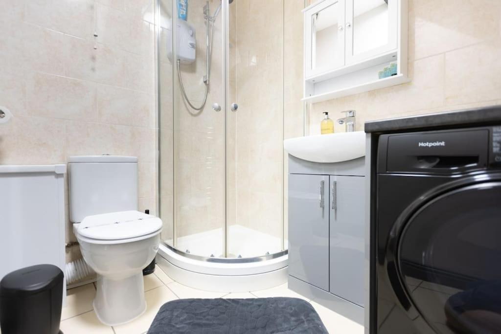Rugby Coach House, Central Location, 5 Star Rating Екстериор снимка